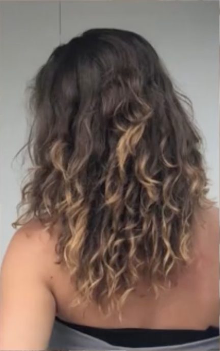 Niki's haar een jaar geleden, met breakage